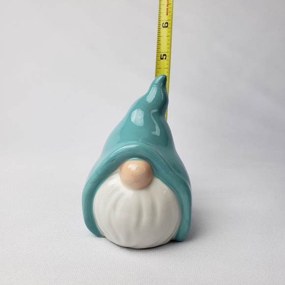 Blue Gnome Tiered Tray Decor - Picture 6 of 7